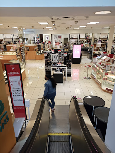 Cape Cod Mall - Visual