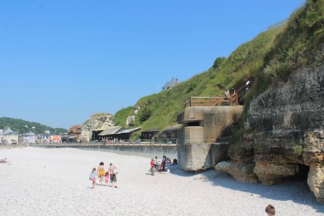 Plateforme de vue sur les falaises d'Etretat