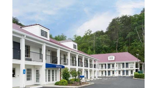 Howard Johnson by Wyndham Dalton