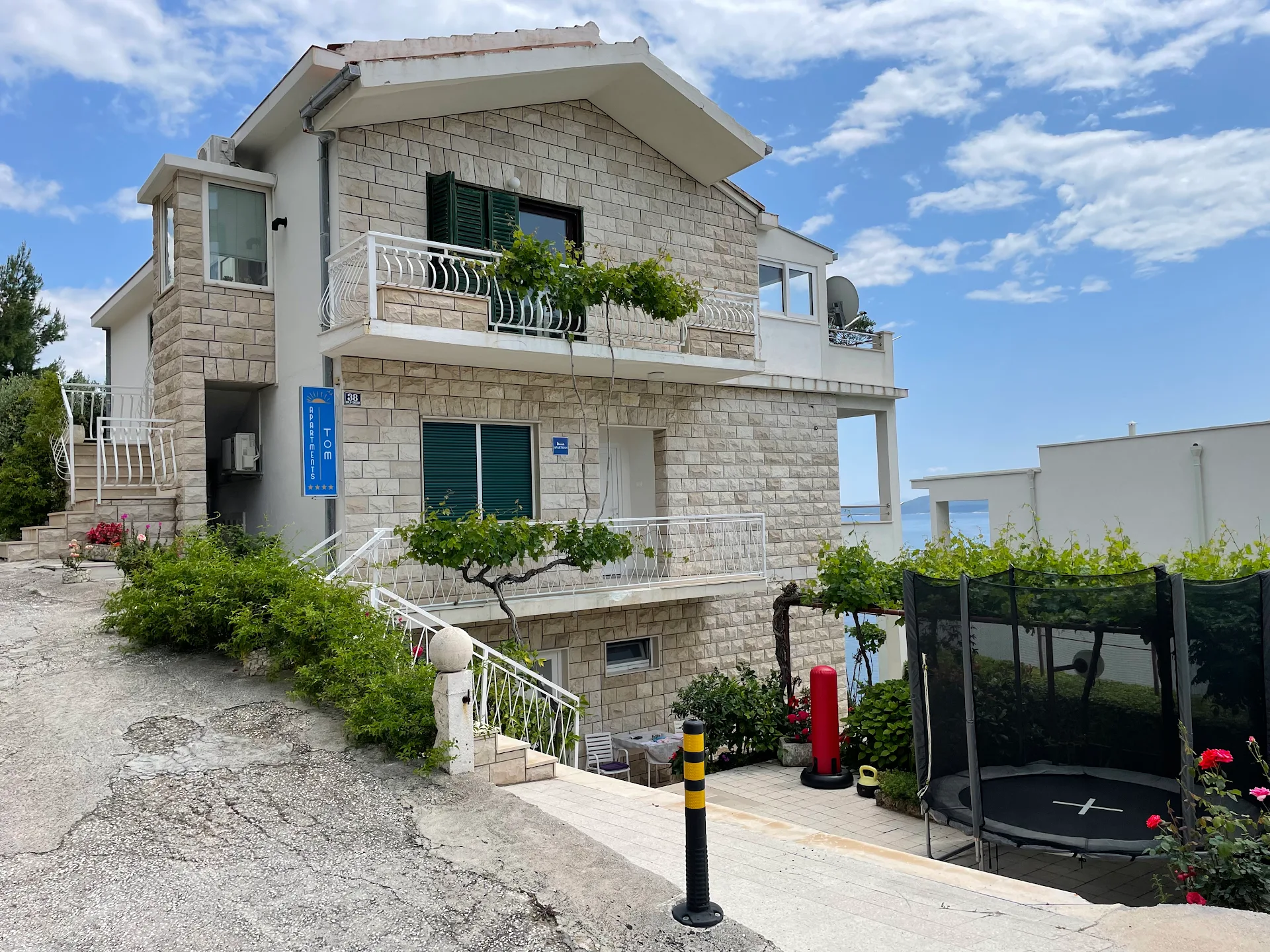 Apartments Tom