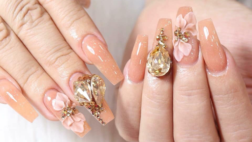 Julie Nails and Wellness