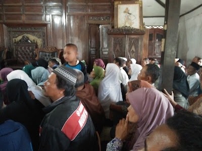 Photos of Terapi Alternatif Lurah Samidi