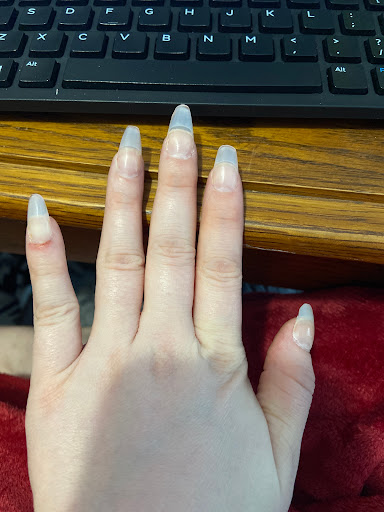 Elon Nails - Visual