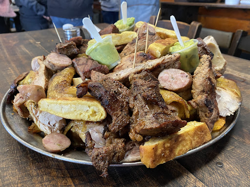 El Fogón Parrilla & Bar