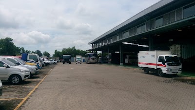 Photos of Isuzu Astra Palembang