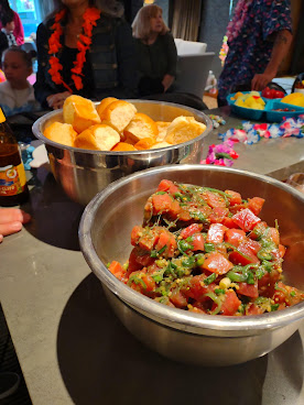 Da Kine's Hawaiian Catering by null