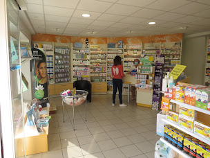 Photo n°2 de Pharmacie St Pierre à Mesnil-Roc'h (Pharmacie)