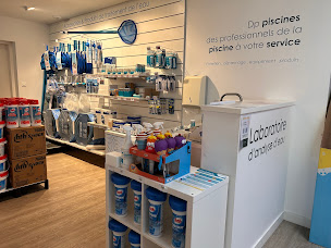 Photo n°23 de Dp Piscines, Spa & Sauna/ l'esprit piscine à Pluguffan (Magasin de matériel pour piscines)