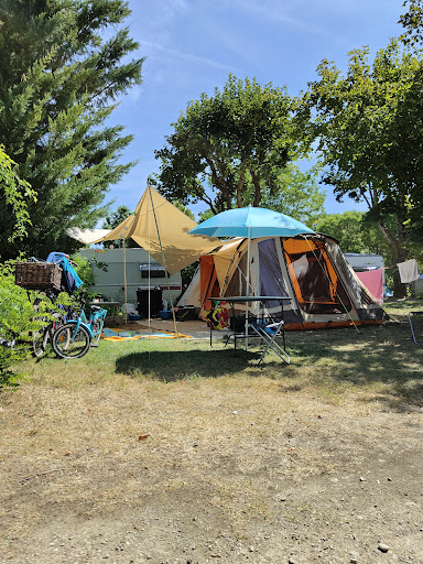 Photo de Camping les Plages de l'Ain à Saint-Maurice-de-Gourdans (01800)