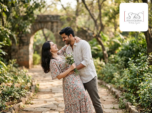 Looking for creative photoshoot pose ideas that truly reflect your personality and story? At SBS…