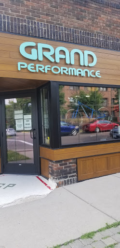 Grand Performance - Visual