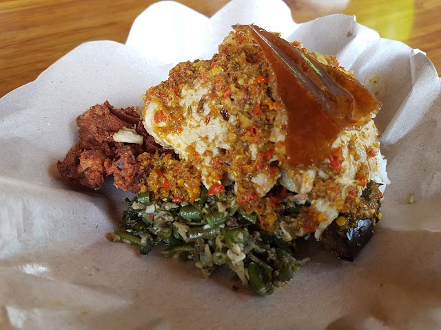 Warung Babi Guling Ibu Oka 2