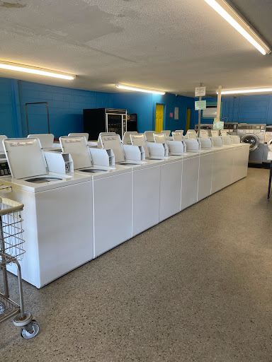 A 24 Hour Coin Laundry - Lavandería con monedas las 24 horas Gallery - United States