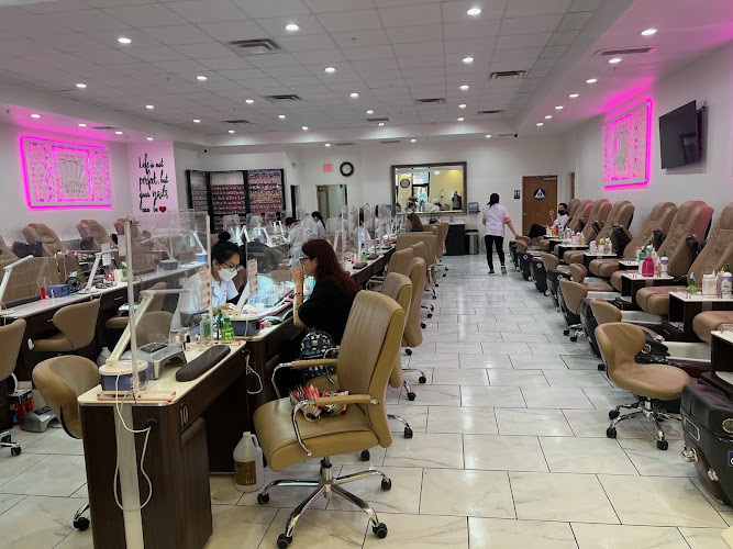 Luxury Nail Spa interior view