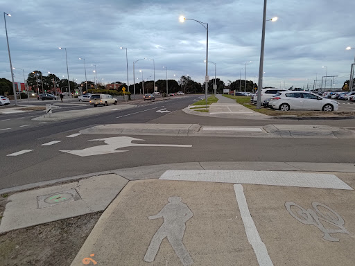 Huntingdale Station Djerring Trail Parking - Thumbnail