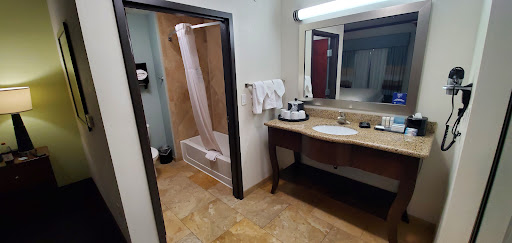 Hampton Inn & Suites San Antonio/Northeast I-35 - Thumbnail
