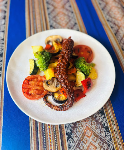 Restaurant Papagei by Miski Takiy by null