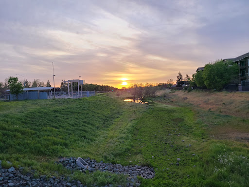 Laguna Reserve Plaza - Thumbnail