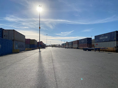 U K A Transportation LLC 125 W Boughton Rd, Bolingbrook, IL 60440, United States