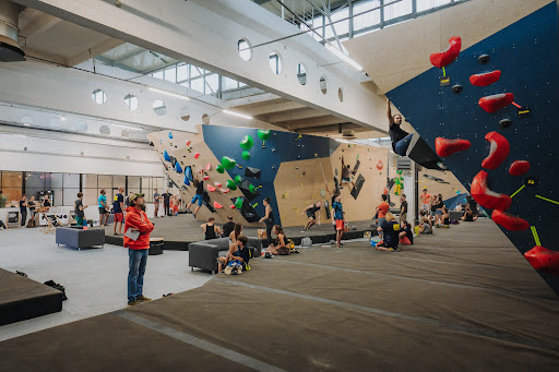 WEST Bouldering