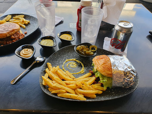 La Nave Burgers N´ Grill