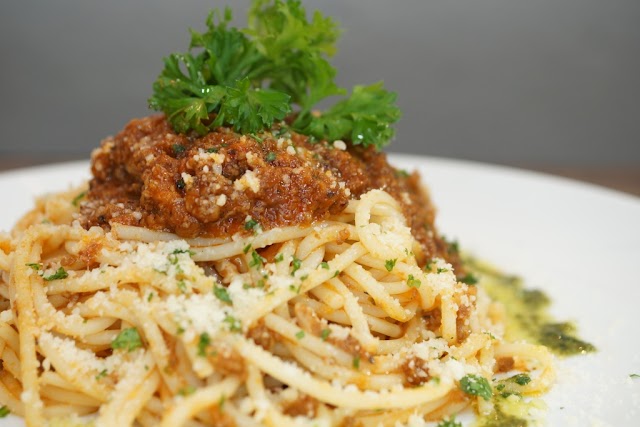 EMM's Café & Bistro