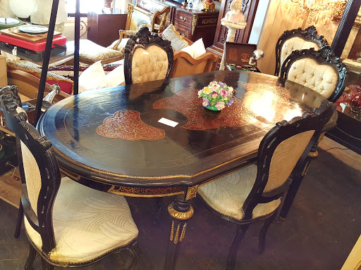 Bella Mia Antiques Collectables & Homewares