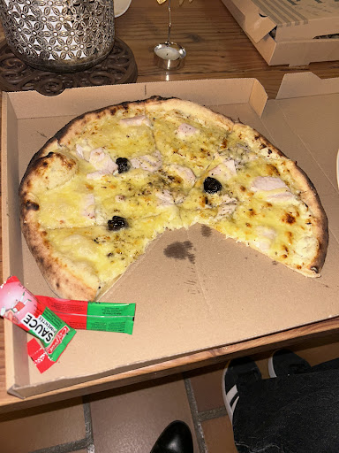 Photo 3 - LT PIZZA