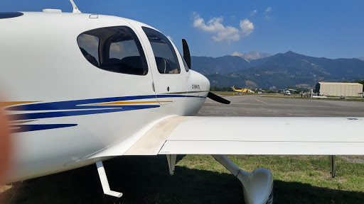 YouFly - Rent a Cirrus Aircraft