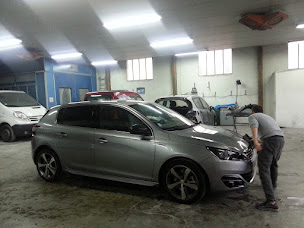 Photo n°1 de Carrosserie Brot Tonneins à Tonneins (Service de réparation de pare-brise)