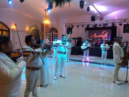 Mariachis y tecladista en tlaxcala