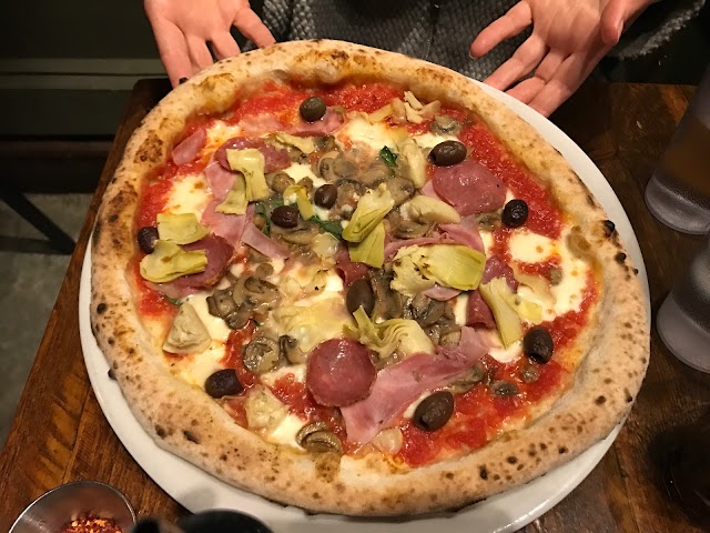 Via Tevere Pizzeria