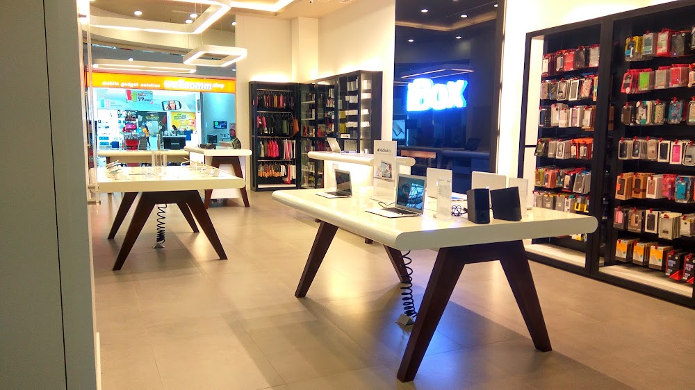 Samsung s23 ibox store. The best Bookshop. B&C магазин. Chronicle books. Bali Chronicles book Shoppe.