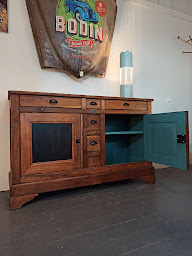 Photo n°14 de Arrière Cour à Saint-Étienne (Magasin)