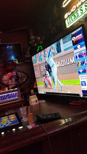 Lucke's Saloon - Visual