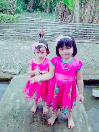 Photos of 2 PUTRI SALON