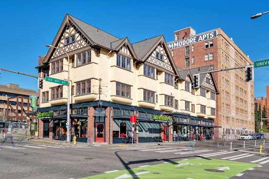 College Inn Hotel by null