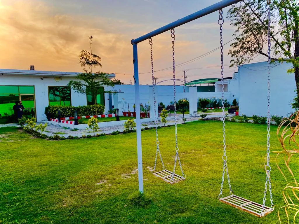 Royal Luxury Hotel Multan