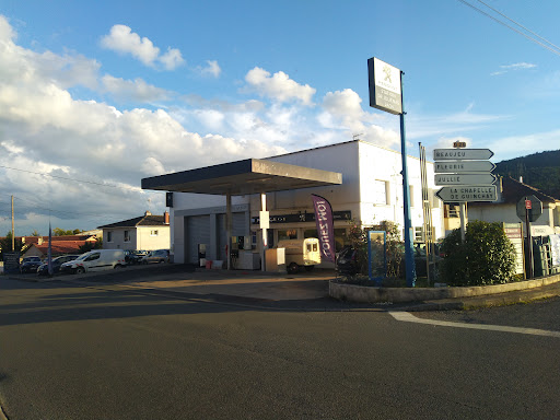 Gas station Julienas