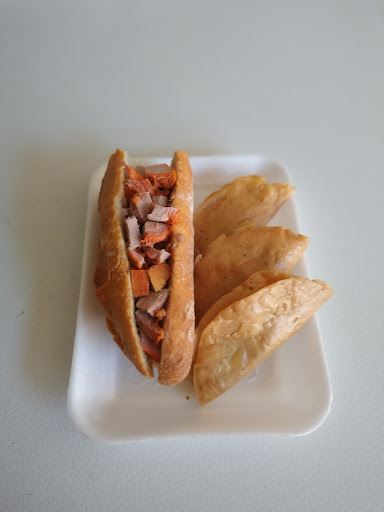 Tortas Ahogadas y Tacos Dorados Charlie