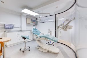 Photo n°2 de Dr Benzaquen Remy - Cabinet dentaire de l’alouette à Paris (Dentiste)