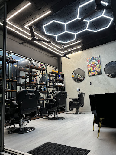 WEST CUTS Barber Studio