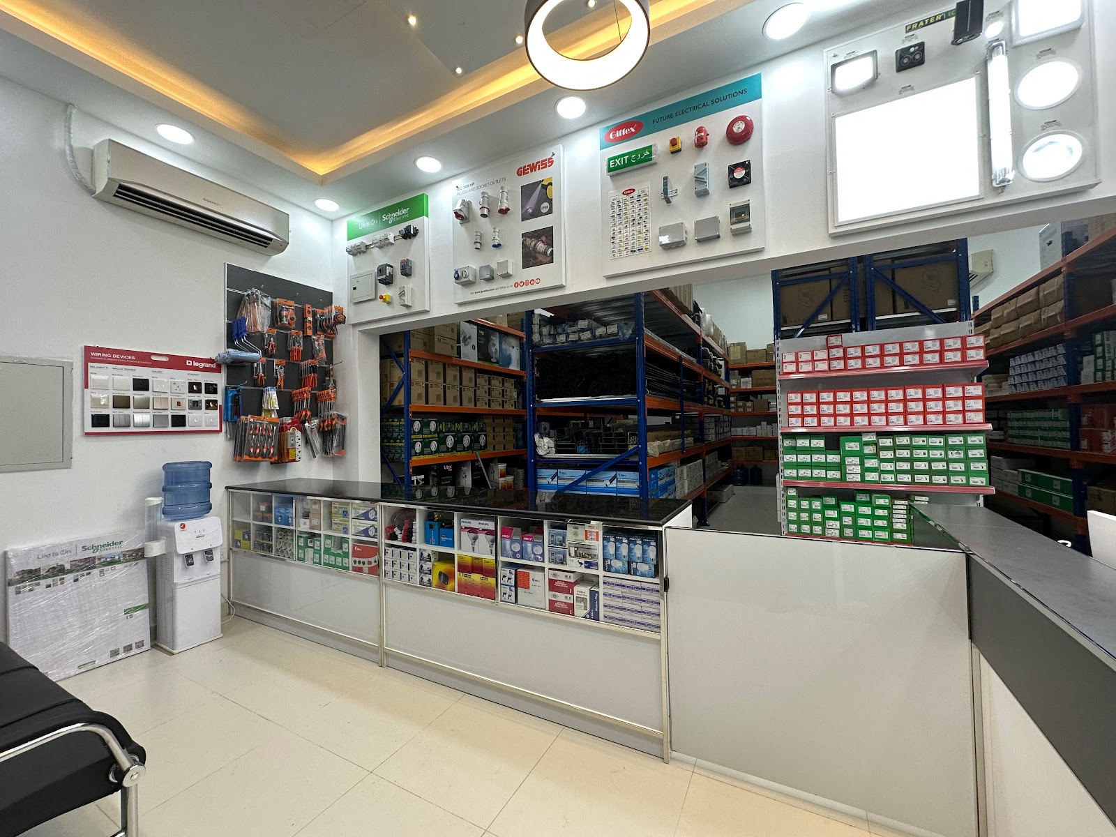E FOUR ELECTRICAL TRADING - MUSAFFAH BRANCH - صورة 2