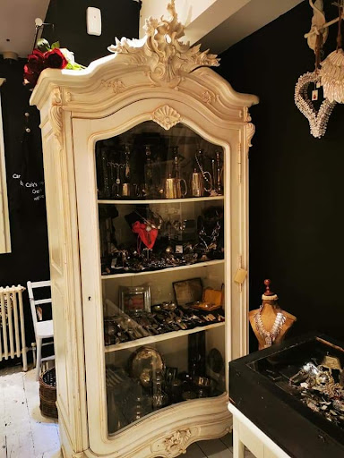 Carlas Curios & Creations Gallery - United Kingdom