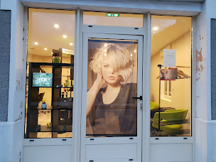 Photo n°6 de Belle en Cévennes Salon de Coiffure et d'Esthétique à Le Collet-de-Dèze (Magasin de maroquinerie)
