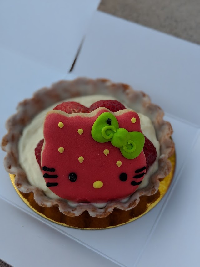 Hello Kitty Cafe