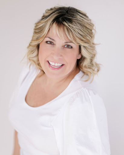 Laurie Hillier -RE/MAX TWIN CITY - Thumbnail