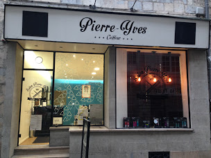 Photo n°1 de Salon Pierre-Yves à Besançon (Salon de coiffure)