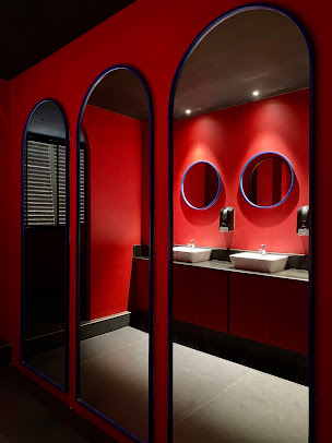 Af1qipn68kqfrtjgpgudevx V1mrwibdgdiwwyx3gbjp=s406 K No