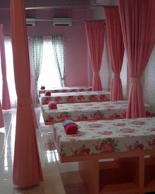 Primrose Beauty Salon Dan Spa, Author: silvia nurani